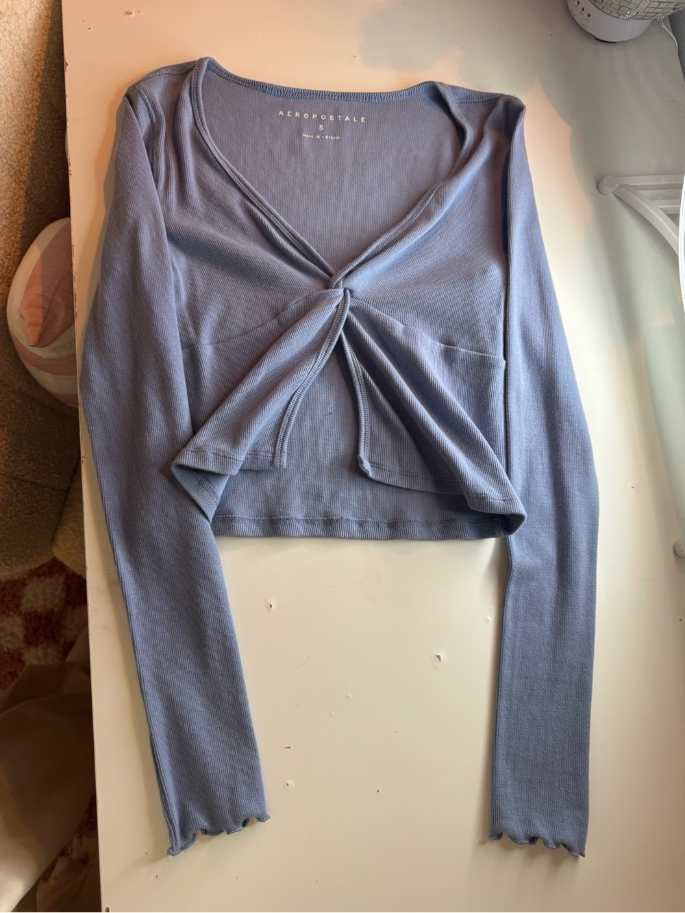 Aeropostale Dusty Lavender Twist-Front Long Sleeve Crop Top